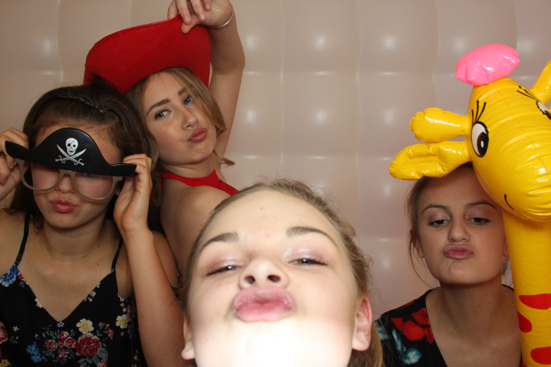 Freya’s 13th party  | View more photos from the event at gallery.yourboothskent.co.uk/u/Your-Booths-Kent/Freya’s-13th-party